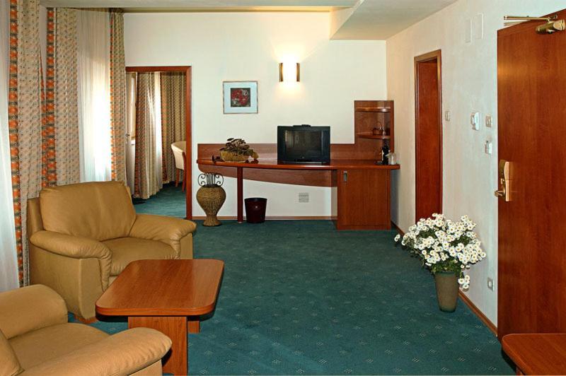 Hotel Irisa Bükreş Oda fotoğraf