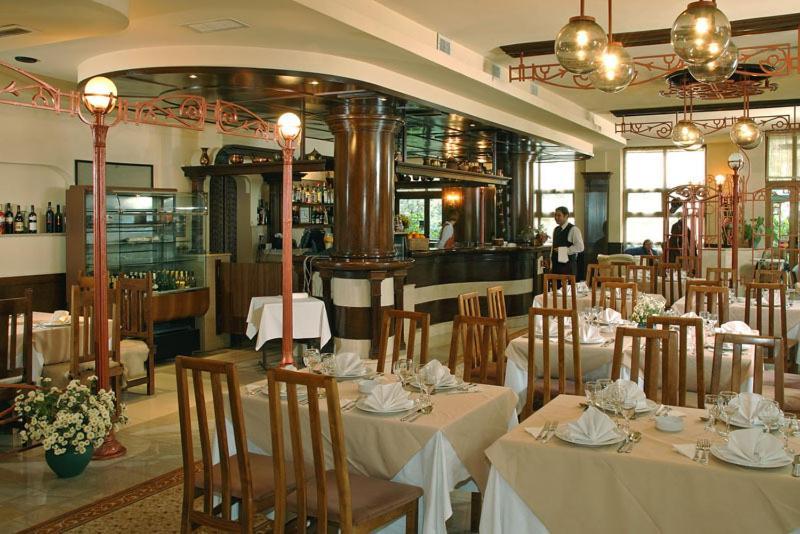 Hotel Irisa Bükreş Dış mekan fotoğraf